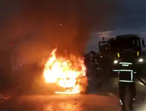 Aydın'da Minibüs Yandı, Kullanılamaz Hale Geldi