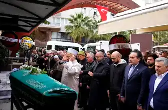 Denizli'de Ölümcül Kaza: Öğretmen ve Öğrenci Hayatını Kaybetti