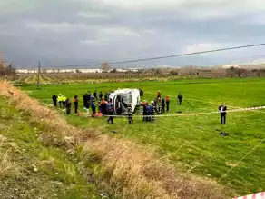 Denizli'de Öğrenci Midibüsü Kazası: 2 Ölü, 26 Yaralı