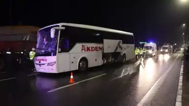 Otobüs-TIR Kazası: 1 Ölü, 20 Yaralı