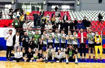 Yerel Voleybol Takımı Liderliğini Korudu