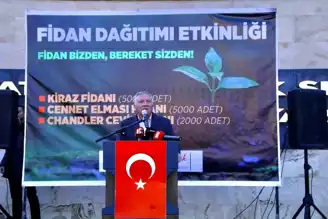 Honaz'dan Üreticilere 15 Bin Fidan Desteği