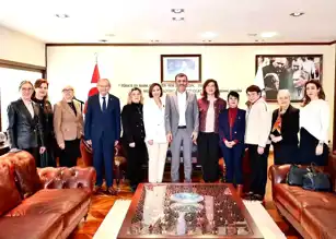 Denizli Kadın Meclisi, Başkan Çavuşoğlu'nu Ziyaret Etti