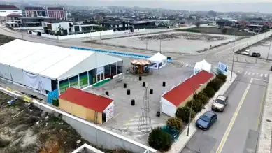 Merkezefendi'de Çocuklar İçin Buz Pateni Pisti!