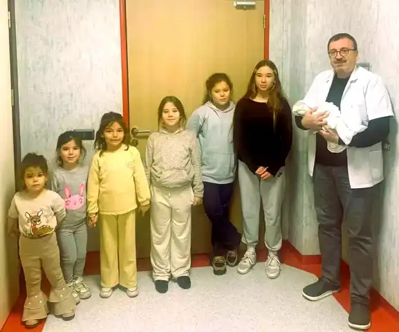 40 Yaşında 9. Bebeği Doğurdu!