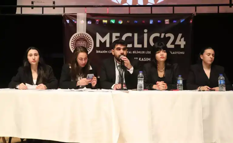 Liselilerden Demokrasi Deneyimi: TBMM Simülasyonu