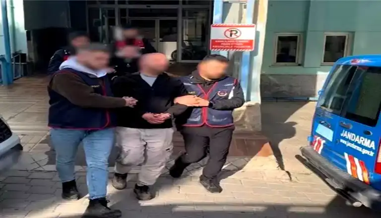Denizli'de Jandarma, 60 Suçtan Aranan 3 Hükümlüyü Yakaladı!