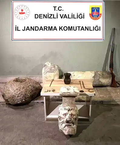 Tarihi Eser Kaçakçılığı Baskını: Çok Sayıda Eser Ele Geçirildi