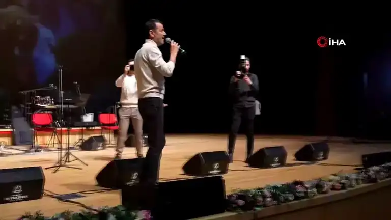 Ferdi Tayfur Anısına Denizli'de Anma Gecesi