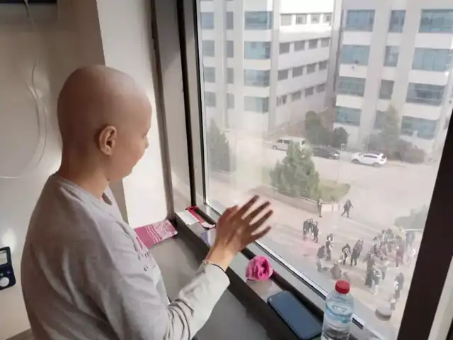 Kanserle Mücadele Eden Genç Kızın Hayvan Dostları Ona Moral Oldu