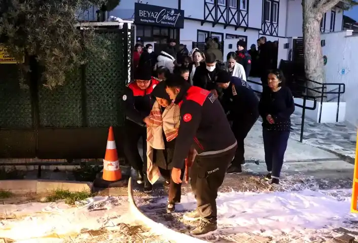 Pamukkale Engelli Bakım Merkezinde Yangın! 78 Kişi Kurtarıldı