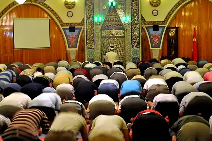 Jet İmamlar Ramazan'da Yine Tartışılıyor